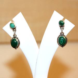 Boucles d'oreilles ethniques en argent sterling 925 Népal bijoux à la mode fabriqués à la main avec des pierres de turquoise en cristal de guérison idée cadeau - Product Image 1