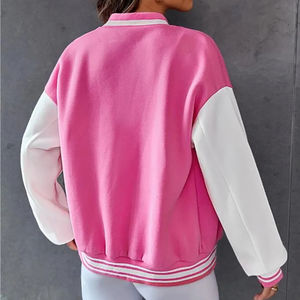 MOVA TEXTILES ขายส่งแจ็คเก็ตวาร์ซิตี้สำหรับผู้หญิง แจ็คเก็ตหนังผสมผ้าฝ้ายระบายอากาศ แจ็คเก็ตเลตเตอร์แมนแบบสั่งทำ แจ็คเก็ตวาร์ซิตี้แบบครอปสำหรับผู้หญิง - Product Image 3