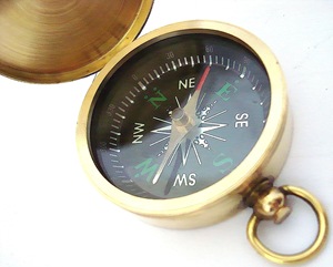 <b>Antique</b> Brass <b>Compass</b> Nautical Pocket Gift for Camping & Hiking Waterproof Durable Gold Dial Display Pointer prismatic <b>Compass</b> - Product Image 3