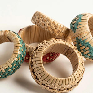 Anneau de serviette rond en rotin exquis, porte-serviettes en osier naturel, décoration de table rustique pour les repas quotidiens, fabricant vietnamien - Product Image 4