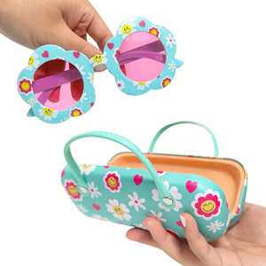 Échantillon de vente au détail H.E.R. Accessoires pour enfants : Étui à lunettes de soleil avec verres polarisés, motif floral adorable, pour les 8 ans et plus, fabriqué en RPC - Product Image 1