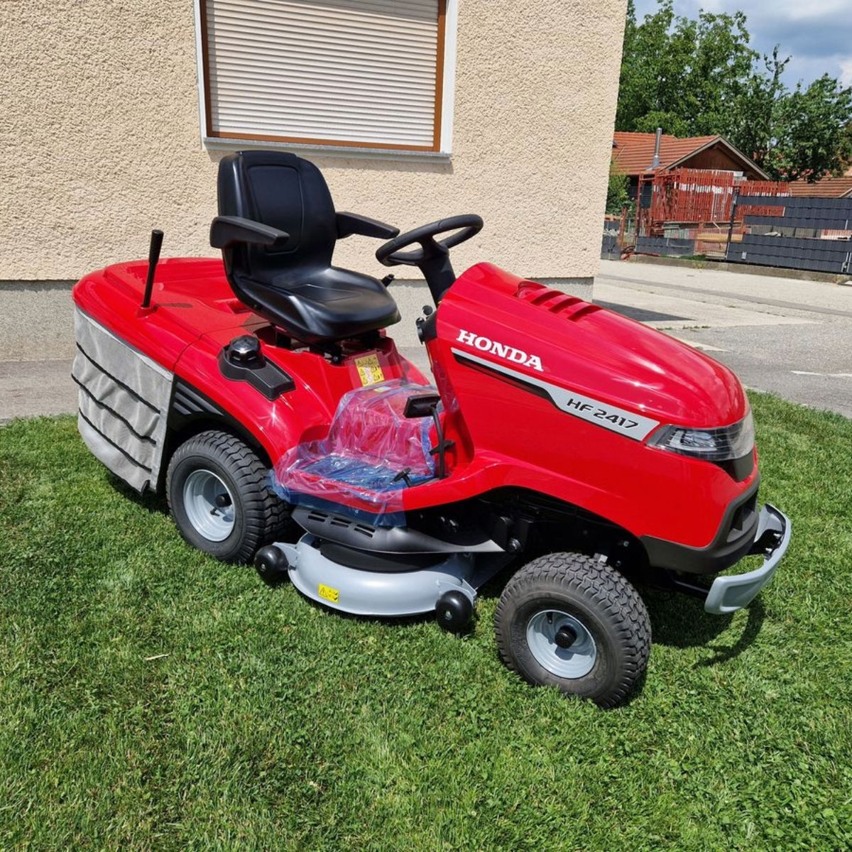 Honda GXV160 Engine Lawn Mowers Efficient Garden Tools