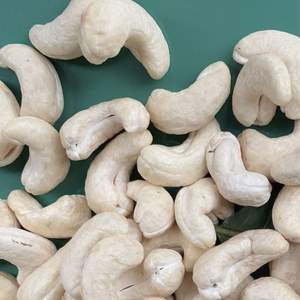 Offre Spéciale 2025 Noix de cajou sèches biologiques W240 Qualité commerciale Santigo Vietnam Usine prête à expédier - Product Image 1