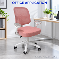 Chaise de bureau en maille rose avec cadre en PP blanc et accoudoirs à boucles pour bureaux informatiques, bureaux à domicile, salles d'étude et salles de réunion