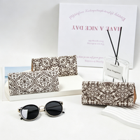 Étui à lunettes en PU à motif rétro fait main, étui à lunettes de soleil portable avec logo personnalisé, étui à lunettes pliable haut de gamme et esthétique