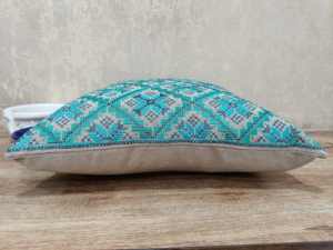 Trending 100% algodón Jacquard bordado funda de cojín tradicional azul sólido frente trasero para decoración del hogar - Product Image 4