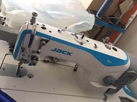 Machine à coudre industrielle à point droit à aiguille simple informatisée JACK A2S d'occasion