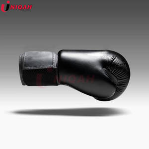Gants gagnants Viky Industries en cuir rouge hautement personnalisés Gants de boxe de sport confortables avec conception d'entraînement au combat - Product Image 4