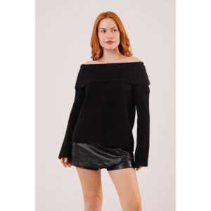 Pull décontracté en tricot noir à épaules dénudées Madonna - Product Image 2