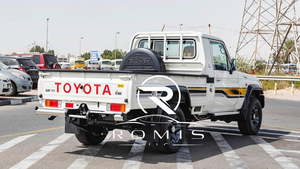 Land Cruiser LC79 Pickup 2023 4.0L 4x4 Benzina Cabina Singola 6 Posti Ruote R18 Manuale Euro VI Luci Diurne a LED Guida a Sinistra - Product Image 6