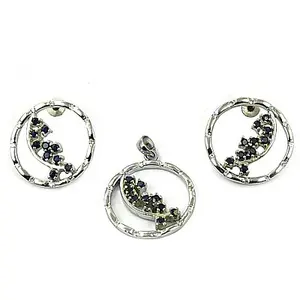 Conjunto de Pendientes y Colgante de Plata 925 con Zafiro Negro para Mujer, Diseño Clásico Chapado en Oro - Product Image 1