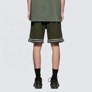 Short en molleton 100% coton Short d'entraînement pour hommes, short pour hommes avec broderie personnalisée style baggy - Product Image 3