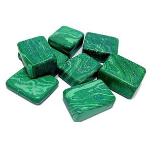 Cubo de cristal de malaquita piedra caída para curación y Reiki Chakra ágata piedra preciosa guijarro al por mayor cristal grabado a granel - Product Image 5
