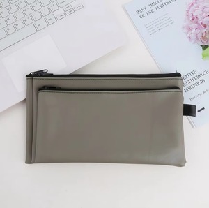 Accepter Sac de rangement multifonctionnel personnalisé avec logo imprimé portable en cuir PU multicolore Sac unisexe Portefeuilles durables - Product Image 1