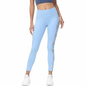 Vente en gros Pantalon de yoga taille haute solide pour femmes, legging de fitness avec poches et logo personnalisable - Product Image 4