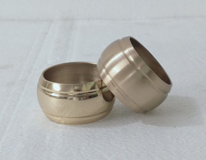 Servilletero de latón fundido de alta calidad Diseño único con acabado brillante y mate para fiestas y uso en la Mesa - Product Image 2