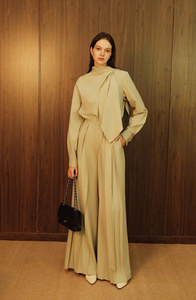 Blusa drapeada de cuello alto sereno más vendida para mujeres Servicios ODM Hecho en Vietnam Tallas grandes para invierno Primavera Otoño Temporadas - Product Image 4