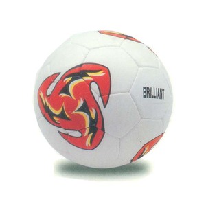 Balón de fútbol oficial superior con logotipo personalizado de cuero PU/PVC duradero y alta retención de aire para entrenamiento y partidos - Product Image 2