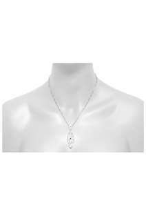 Collier pendentif feuille en filigrane saphir bleu vintage des années 1920 plaqué rhodium pour les fêtes, les mariages, les cadeaux, les fiançailles, les anniversaires - Product Image 4