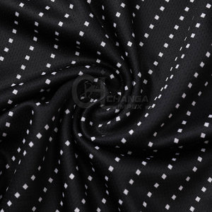 Ensembles d'uniformes de football sur mesure en gros avec impression par sublimation 100% polyester Séchage rapide et léger Respirant - Product Image 4