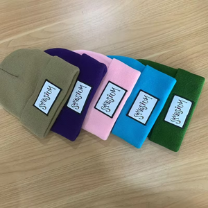 Chapeaux d'hiver de haute qualité Bonnet en tricot uni promotionnel avec logo personnalisé Bonnets Bonnets design casquettes - Product Image 6