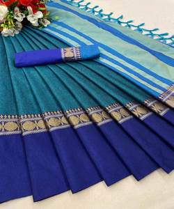 Saree de crêpe au look riche avec travail de la pierre et filet Pallu Nouvelle arrivée Saree en satin avec travail de perles et bordure de chinon kurta - Product Image 5