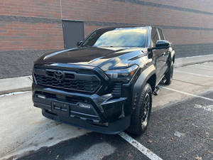 Toyota Tacoma TRD Off-Road HV 2024 USADO EN EXCELENTES CONDICIONES - Product Image 2