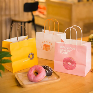 Bolsas de papel Kraft impresas CMYK/Pantone recicladas aceptadas por el OEM con el logotipo colorido manijas convenientes para el regalo de compras para llevar - Product Image 6