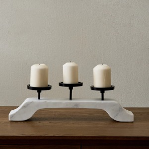 Sculpture bougie en métal vintage pièce décorative unique pièce maîtresse romantique pour décor de table de salon et chambre à coucher - Product Image 6