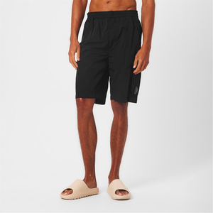 Pantalones cortos de gimnasio personalizados OEM sin logotipo, pantalones cortos holgados para hombre, ropa de calle informal, pantalones cortos de moda con bolsillos laterales hechos en Pakistán - Product Image 3