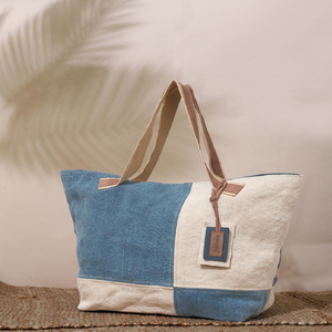 Bolso de mano tejido a rayas clásico en blanco y tostado con asas duraderas a precio barato y al por mayor-Precio de fábrica - Product Image 2