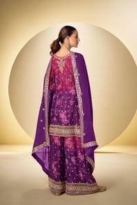 Vente flash : Costume Salwar Kanika de créateur Gulkayra avec broderie élégante pour les fêtes et les festivals, disponible au prix export. - Product Image 6
