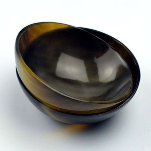 Ensemble d'ustensiles de cuisine écologiques Bol en corne fait à la main Matériau naturel durable Technique polie pour les cadeaux biologiques et éthiques - Product Image 2