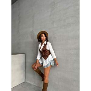 Chalecos y Chaquetas sin Mangas para Mujer, Producto al por Mayor - Product Image 3