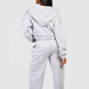 Nouveaux sweats à capuche courts pour femmes, personnalisés, d'hiver, avec fermeture éclair sur le devant et poches - Gris clair, polyester/coton, sweats écologiques - Product Image 2