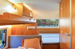 OBM aux États-Unis : Caravane de voyage nouvellement conçue et personnalisée avec suspension indépendante et multiples fonctions pour l'aventure - Product Image 4