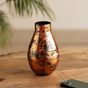 Vase à fleurs en métal à la demande avec le meilleur motif et la meilleure forme pour les cadeaux d'entreprise et personnels au meilleur prix - Product Image 1