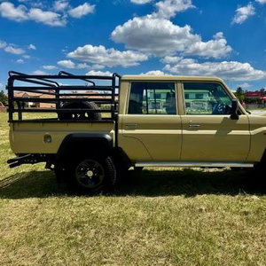 Toyota Land Cruiser Pickup 4x4 d'occasion à vendre - Toyota Land Cruiser Série 70 d'occasion à vendre, faible kilométrage - Product Image 1