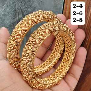 Haute qualité en laiton haute or deux pièces ouvrable Kada pour les femmes bracelets traditionnels indiens idéaux pour les mariages, les occasions festives - Product Image 4