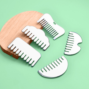 Venta al por mayor de acero inoxidable personalizado Gua Sha peine masajeador de metal para el cuero cabelludo y la cara herramienta de masaje del cuero cabelludo - Product Image 5