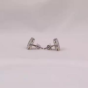 Pendientes de Aro de Diamantes de Alta Calidad en Oro Blanco, un Accesorio Clásico para un Estilo sin Esfuerzo, Disponible al Mejor Precio para Proveedores - Product Image 3