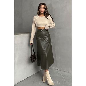 Faldas de Cuero Color Caqui con Cinturón para Mujer Topshow - Producto al por Mayor - Product Image 4