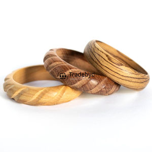Bracelets en bois élégants Boho, cadeaux écologiques faits à la main pour elle par Tradebyd - Product Image 4