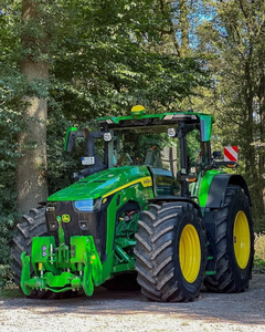 Tracteur à gros pneus pour travaux de terrain, machine agricole commerciale John Deere S670 - Product Image 2