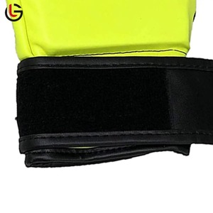 Mejor Precio Hombres Medio Dedo Boxeo MMA Guantes PU Cuero Niños Tamaño Hecho en Venta al por mayor Servicio OEM personalizado de alta calidad disponible - Product Image 6