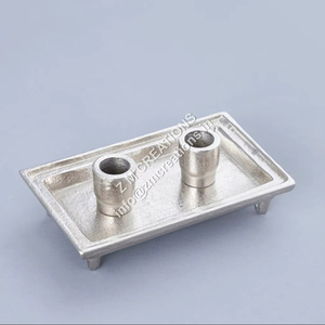 Portavelas de Aluminio Portátil Hecho a Mano de 2 Piezas con Acabado en Níquel, Bandeja Decorativa para Eventos - Product Image 1