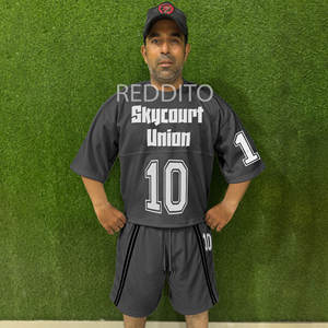 Ensembles d'entraînement de basketball professionnel unisexe Maillot en polyester confortable et respirant pour les basketteurs d'été - Product Image 1