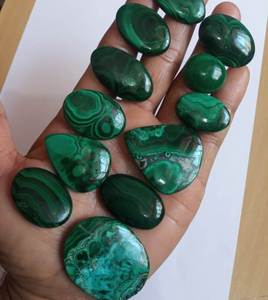 Agate à bandes noires de qualité supérieure taille libre forme ovale pierre précieuse lisse sculpture à la main pour la fabrication de bijoux d'anniversaire de mariage - Product Image 3