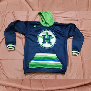 ชุดเซ็ตเสื้อฮู้ดแขนสั้นและกางเกงขาสั้นผ้าฟลีซน้ำหนักเบาแฟชั่นสำหรับผู้ชาย เหมาะสำหรับฤดูหนาว ผลิตด้วยเทคนิคการย้อมสีแบบเรียบ - Product Image 3