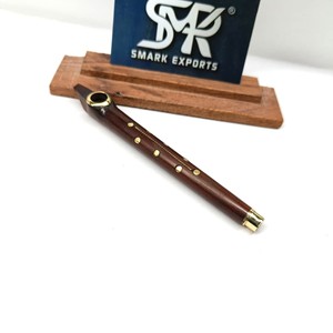 Pipa de Fumar Larga de Madera Hecha a Mano de Primera Calidad con Detalles de Latón, Reutilizable y Ecológica, Pipa de Tabaco Tradicional - Product Image 3